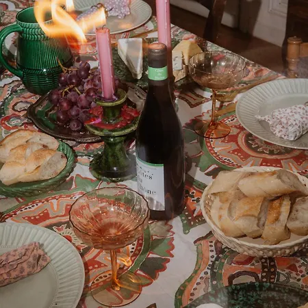 Romantic French Family Tatil Evi